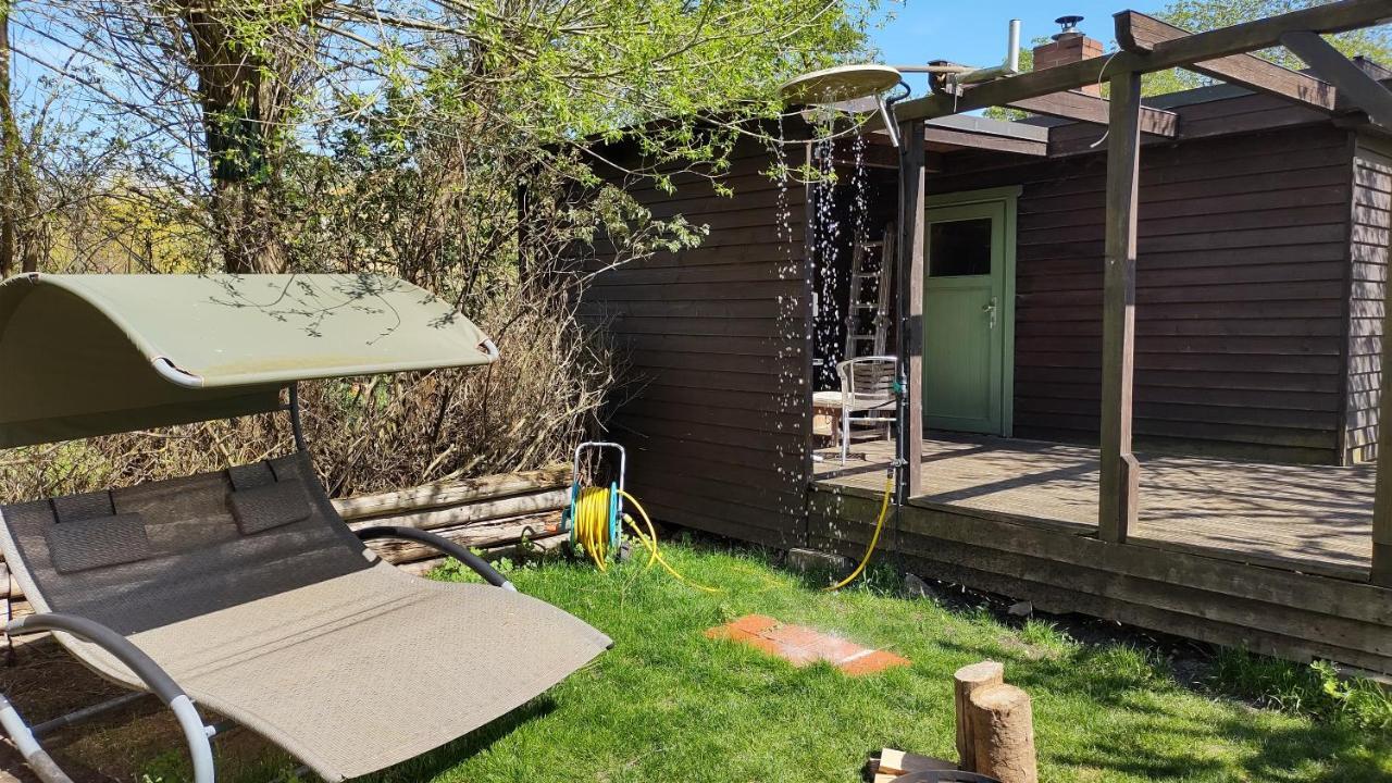 Große Wohnung / Haushälfte in Peetzig am See Angermunde Exterior foto