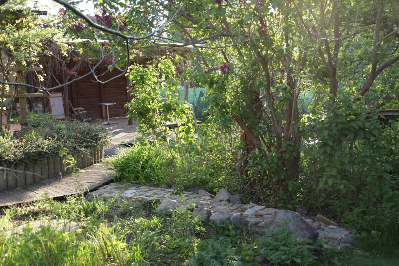 Große Wohnung / Haushälfte in Peetzig am See Angermunde Exterior foto