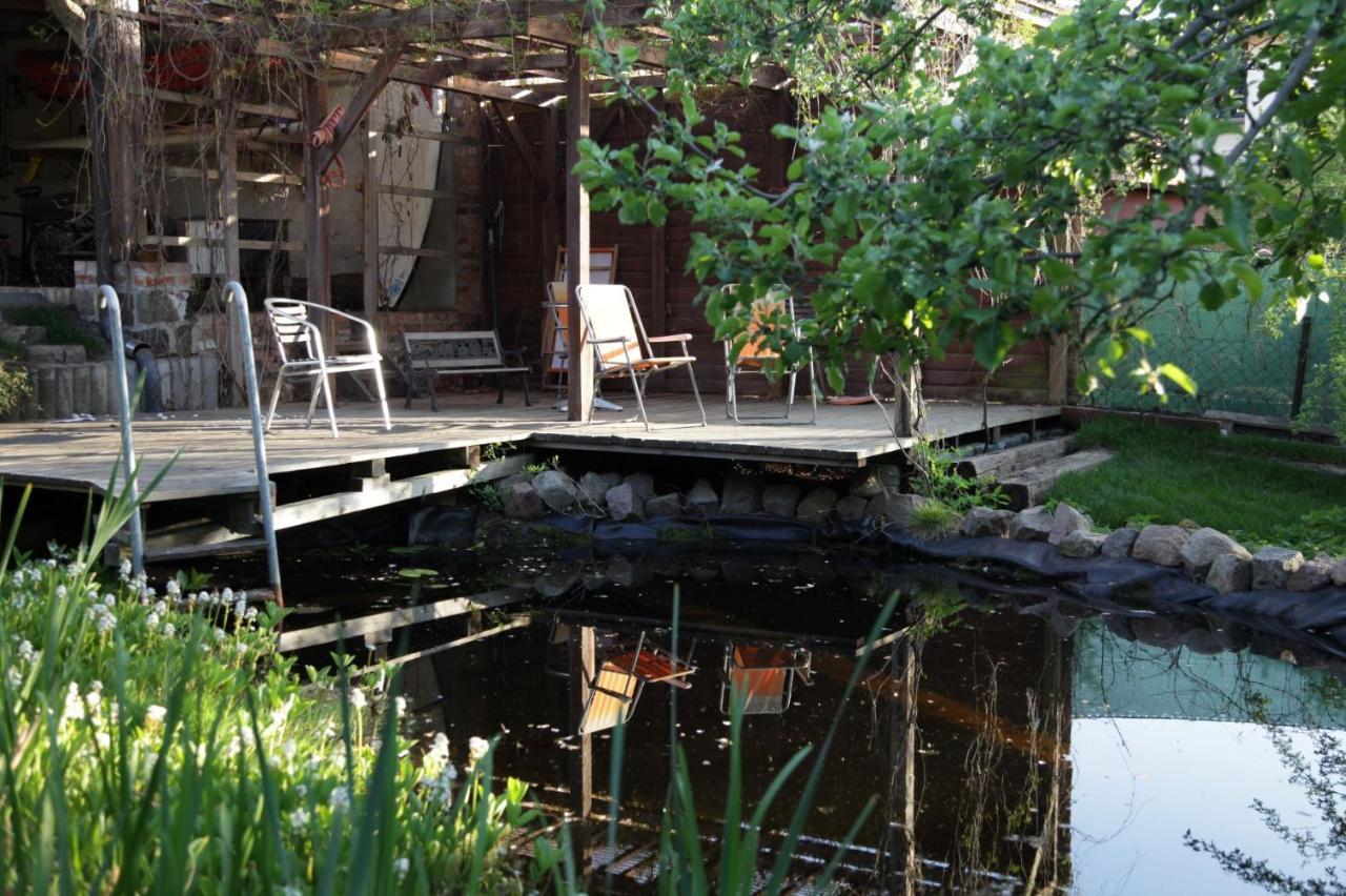 Große Wohnung / Haushälfte in Peetzig am See Angermunde Exterior foto