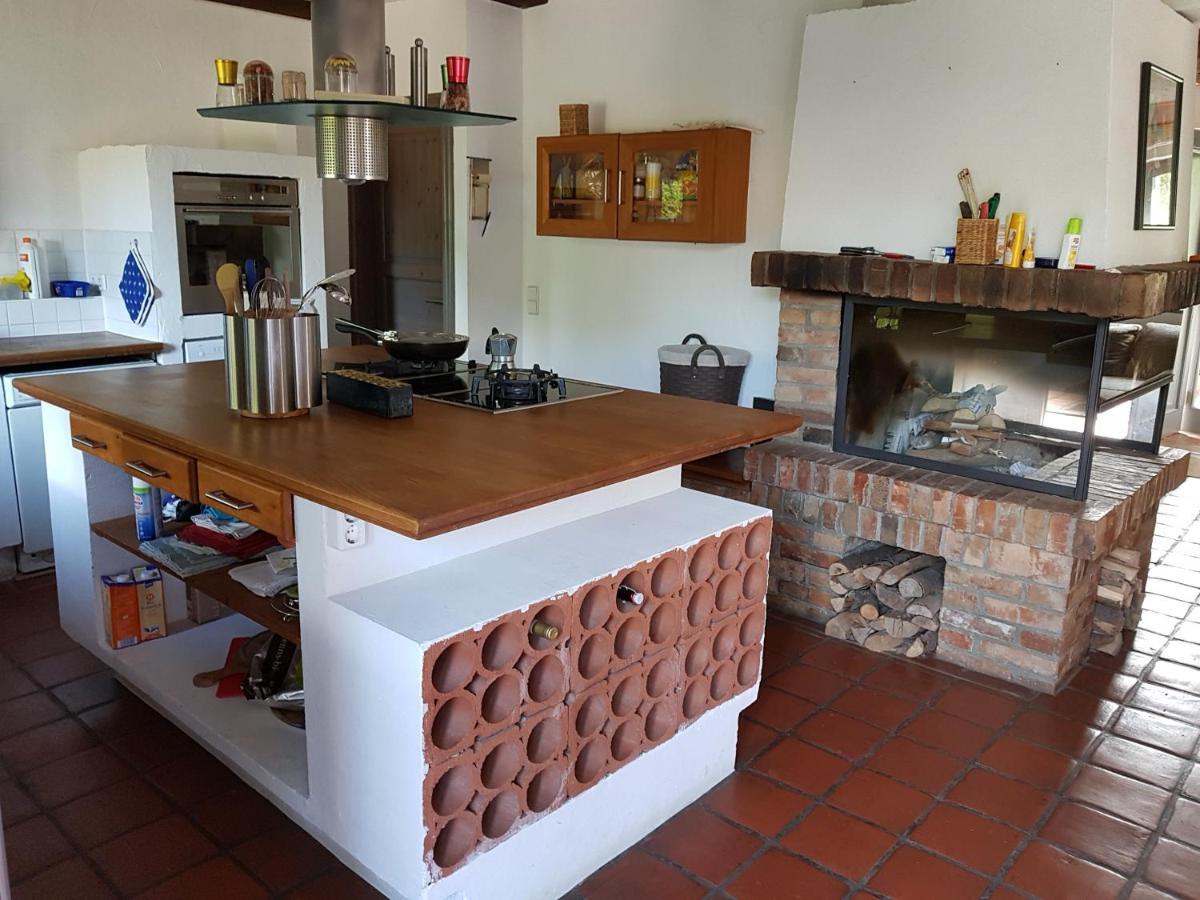 Große Wohnung / Haushälfte in Peetzig am See Angermunde Exterior foto