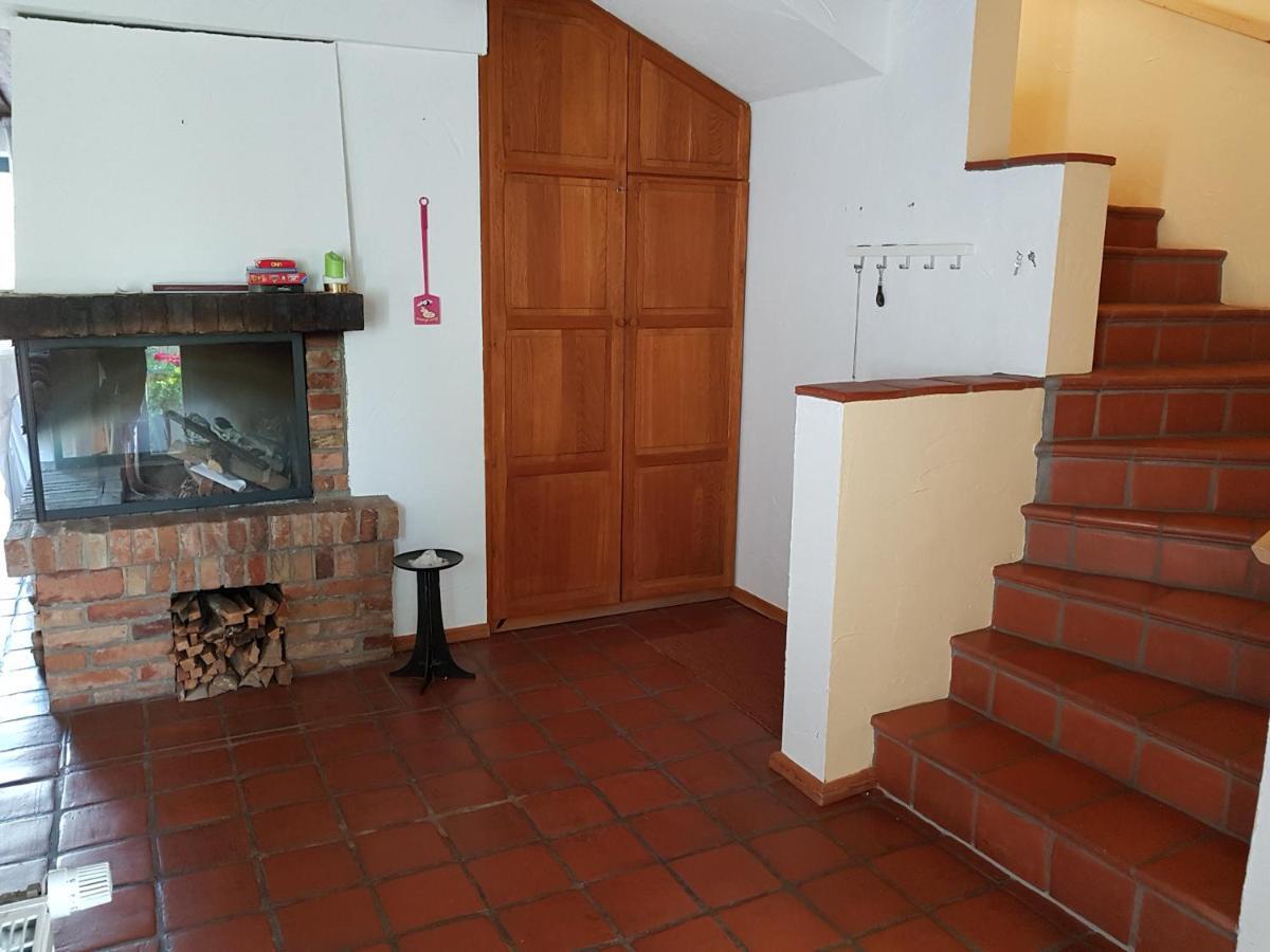 Große Wohnung / Haushälfte in Peetzig am See Angermunde Exterior foto