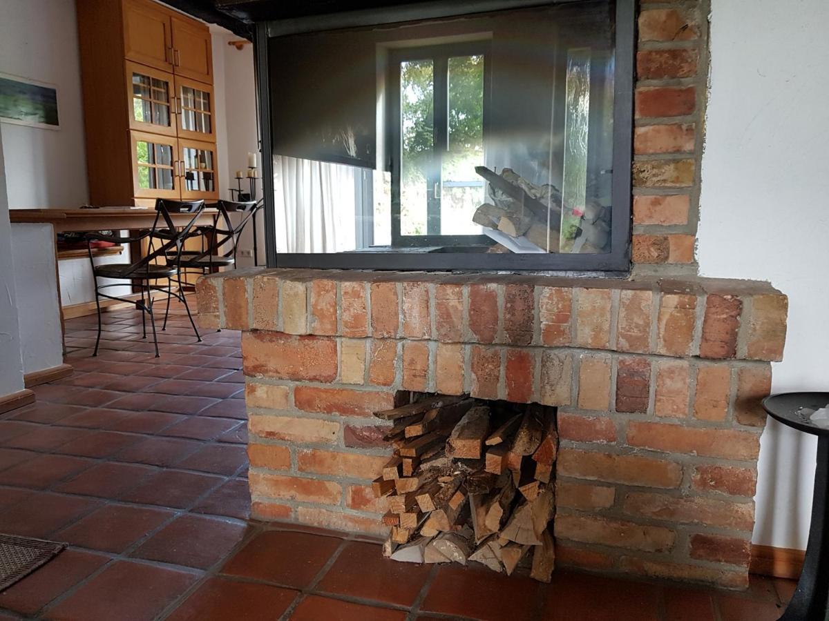 Große Wohnung / Haushälfte in Peetzig am See Angermunde Exterior foto